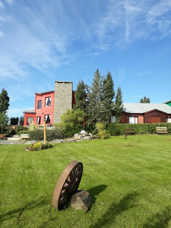 Hosteria Rukahue El Calafate Exterior photo