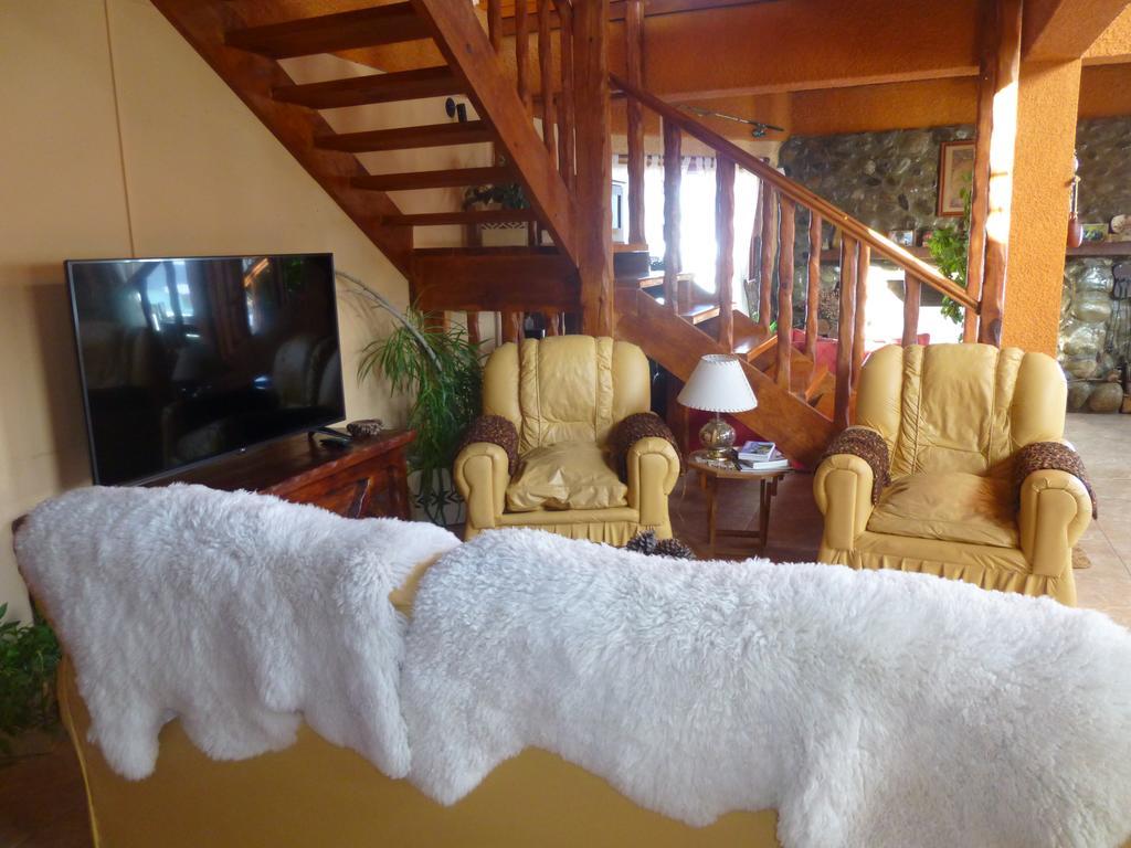 Hosteria Rukahue El Calafate Exterior photo